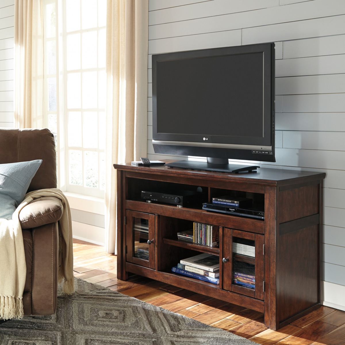 TV plaukts W797 28